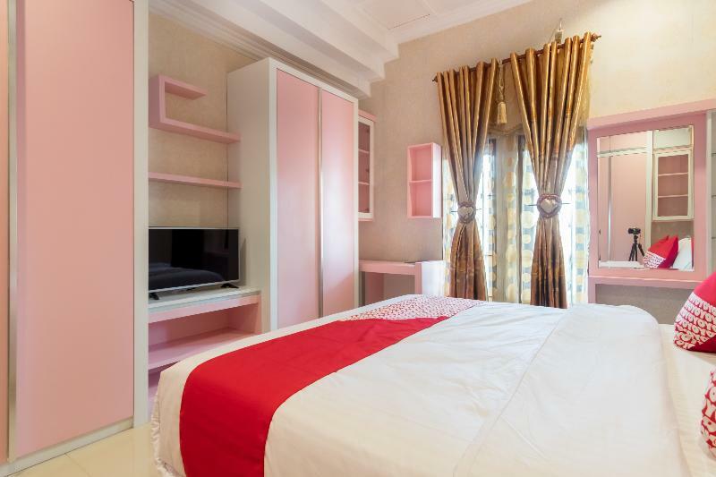 Oyo 619 Naufal Guest House Syariah Medan Exterior photo